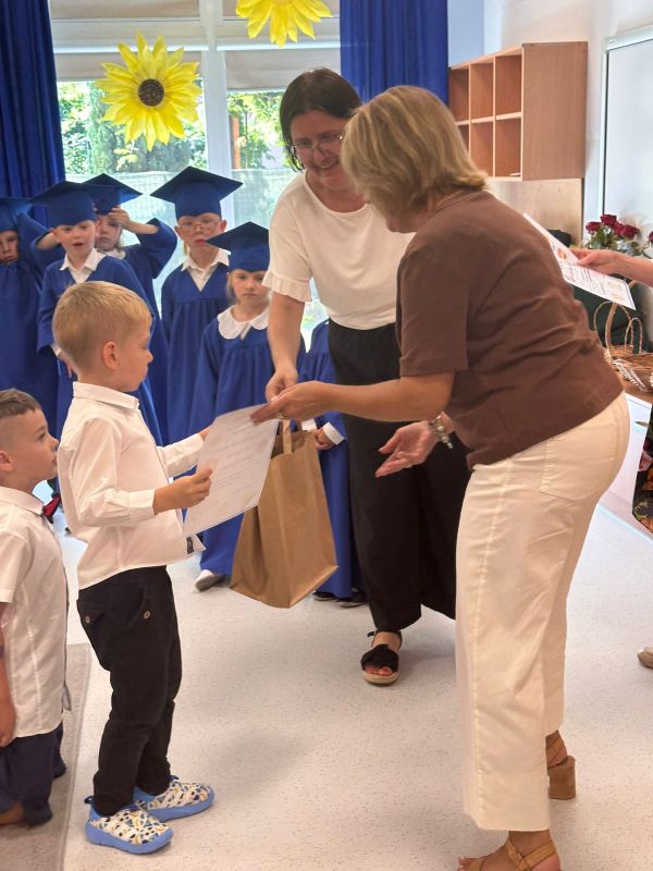 Laureaci między przedszkolnego konkursu plastycznego ,,Moja ulubiona emocja’’.