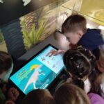 Wycieczka autokarowa „Motylków” i „Biedronek” do Muzeum Paleontologicznego w Lisowicach