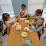 DZIEŃ JABŁKA W GRUPIE MOTYLKÓW 