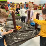 Przygotowania Biedronek do konkursu na Najładniejszą Szopkę Bożonarodzeniową