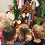 Przygotowania Biedronek do konkursu na Najładniejszą Szopkę Bożonarodzeniową