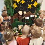 Przygotowania Biedronek do konkursu na Najładniejszą Szopkę Bożonarodzeniową