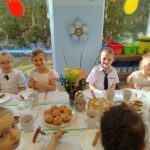 Wielkanocne Śniadanie w grupie "Motylków".