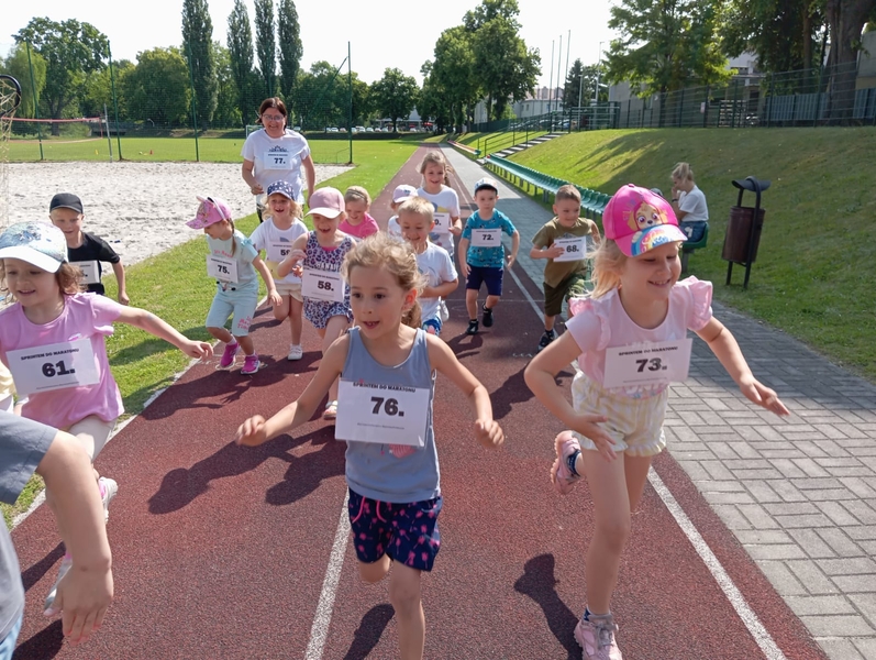 AKCJA „SPRINTEM DO MARATONU” W NASZYM PRZEDSZKOLU